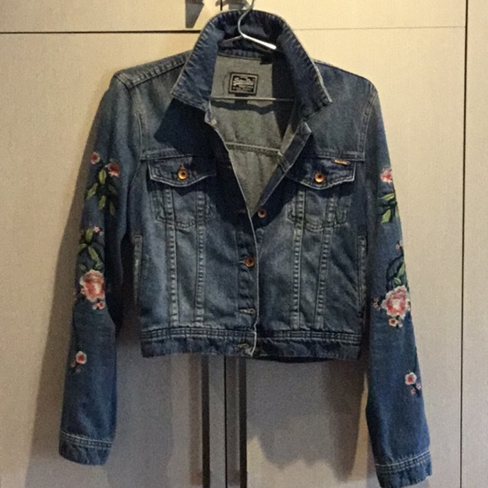 SUPERDRY cropped embroidered denim jacket